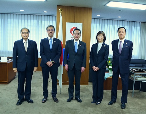 総合科学技術・イノベーション会議 有識者議員への辞令交付