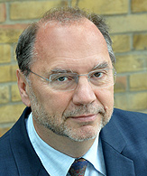 Dr.