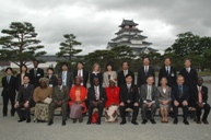 commemorative photography with Tsurugajyo Cathle in the background