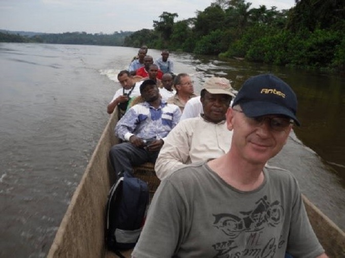 Dr. Muyembe-Tamfum working with his colleagues in the field