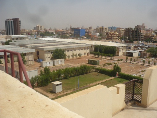 UNMIS司令部本部庁舎屋上から撮影したハルツームの景況img
