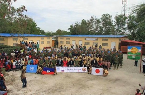 自衛隊の施設部隊、第6次要員が即効性事業(Quick-impact projects)によって再建した「トゥルベ小学校」の引渡式img