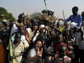 スーダンの人たちと隊員